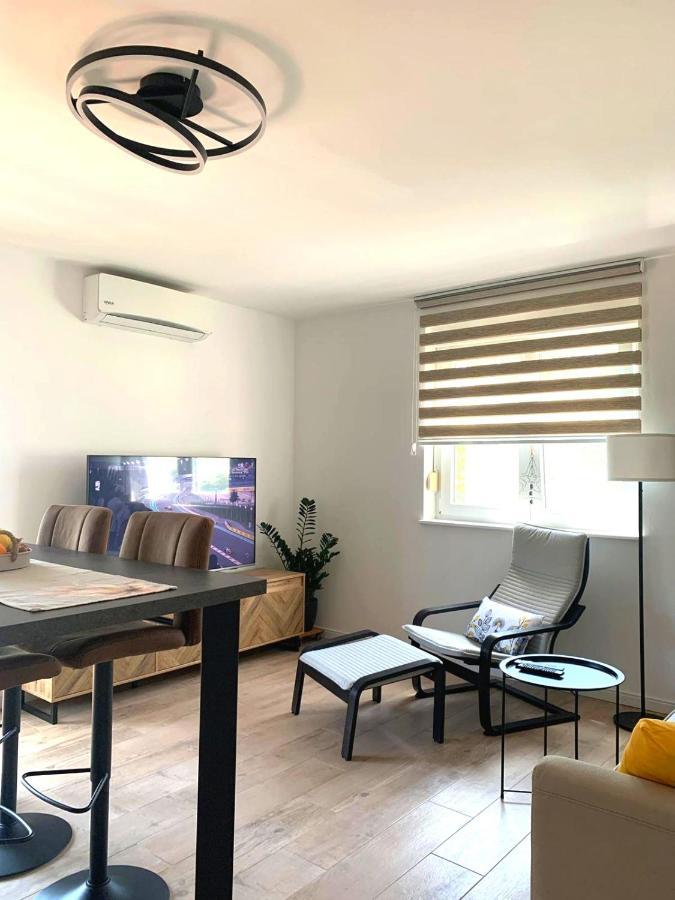 Ulike I Pini Apartment พูลา ภายนอก รูปภาพ