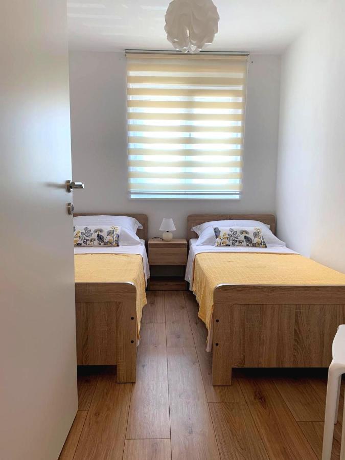 Ulike I Pini Apartment พูลา ภายนอก รูปภาพ